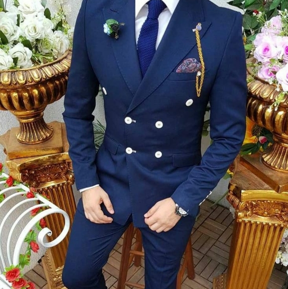 Meet your Posher, Myra - Picture 2 of 4